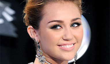 Alcohol is way more dangerous than marijuana, says Miley Cyrus